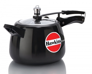 Hawkins Contura Hard Anodized Pressure Cooker (3 Liters):