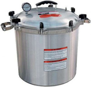#1. New All American 915 USA Made 15.5 Quart Pressure Canner/ Cooker